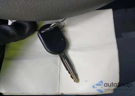 2004 Ford F-150 Xlt из США, поврежденный, VIN 1FTRW14W74KC80634